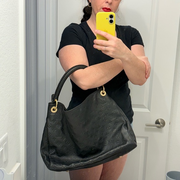 Never worn Louis Vuitton Black and Gold Hobo Bag - Picture 1 of 4